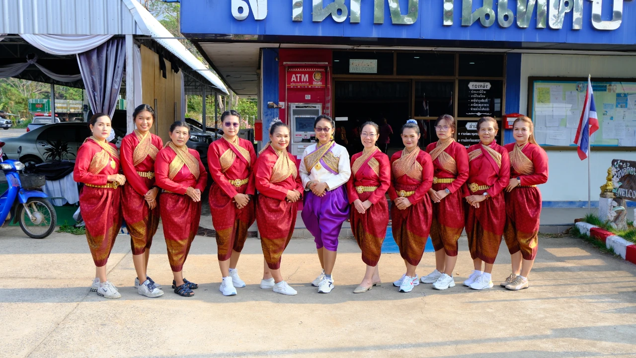 เทศบาลตำบลคลองไผ่เข้าร่วมกิจกรรมวิ่งคบไฟและขบวนสักการะของท้าวสุรนารี อ.เภอสีคิ้ว ประจำปี 2569